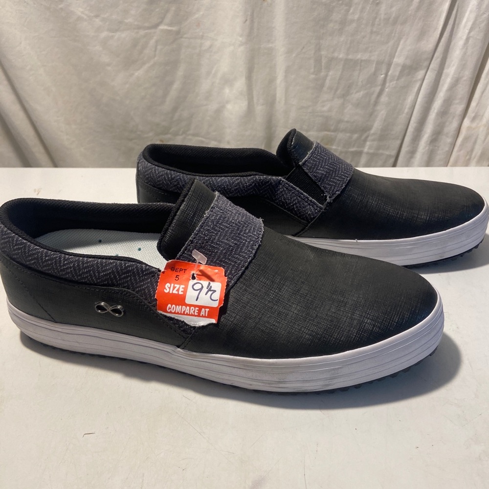 Infinity by Cherokee black/ gray flats size 9.5 NWT